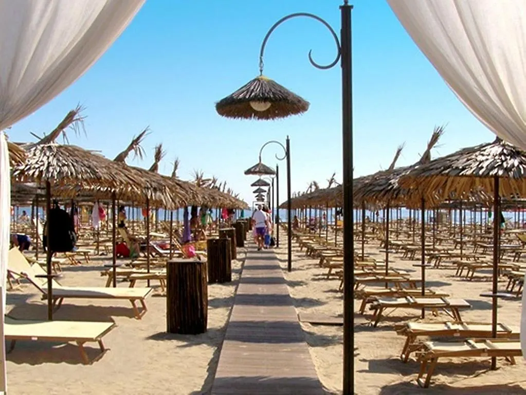 ***  Hotel Confort Rimini Olaszország